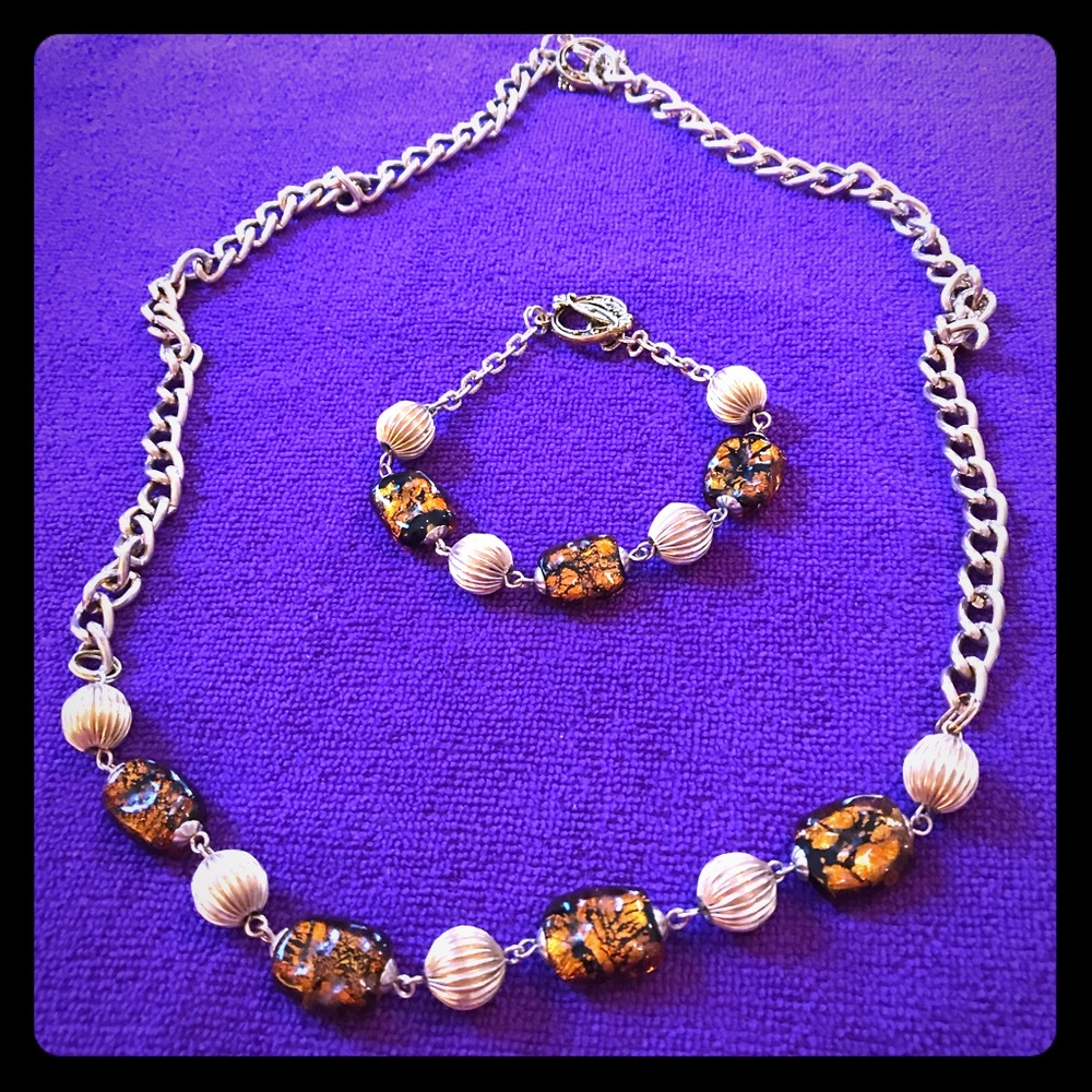 Necklace and bracelet set   NWOT